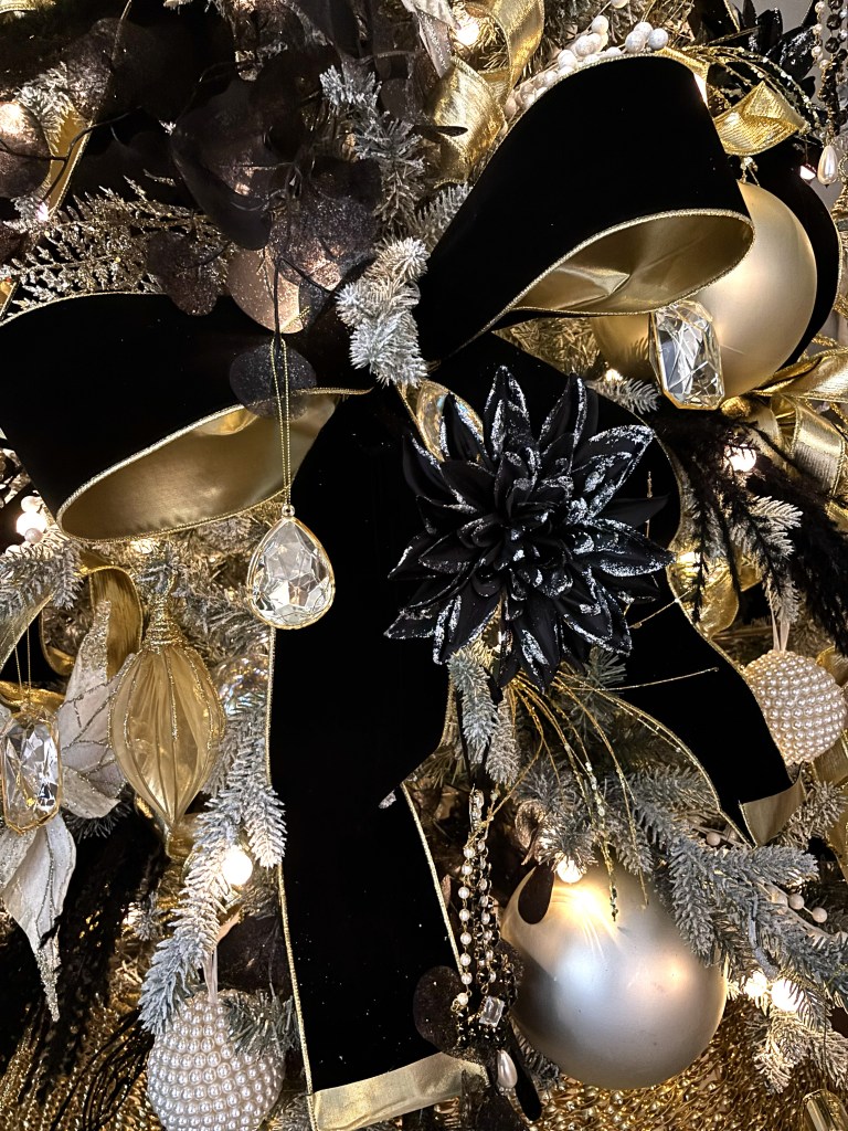 Elegant gold and beige Christmas decor