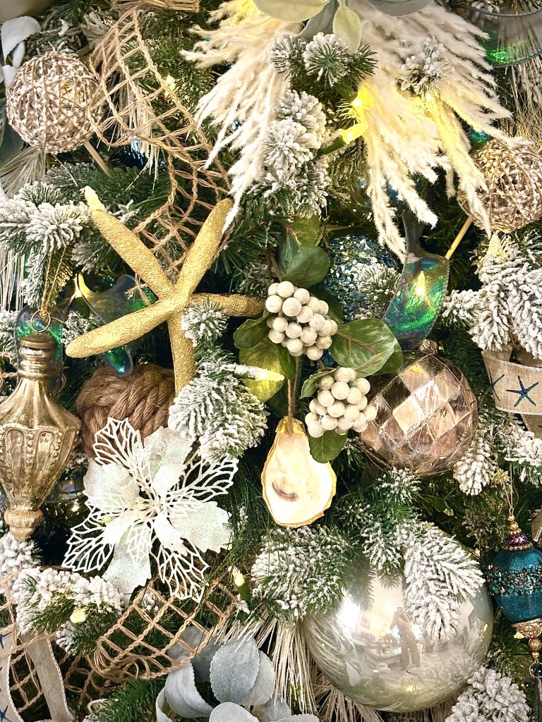 Elegant gold and beige Christmas decor